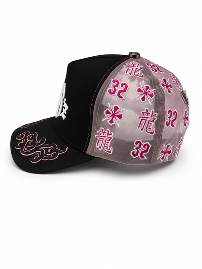 Vista lateral derecha de la gorra VANTÉ™ Pink Dragon