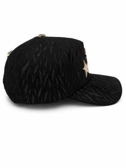 Vista lateral izquierda de la gorra VANTÉ™ Triple Star